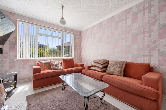 17 Bradford Park Drive, Bolton photo 4