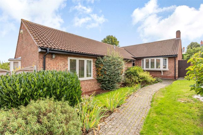 Thumbnail Bungalow for sale in Main Street, Kibworth Harcourt, Leicester, Leicestershire