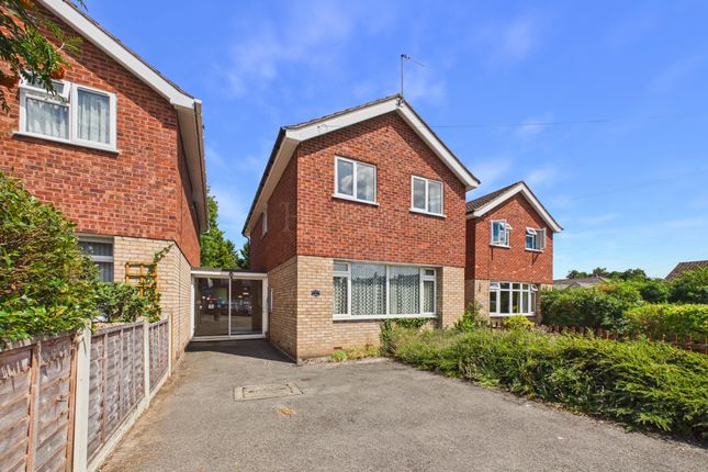 5, Warstone Close, BEWDLEY photo 3