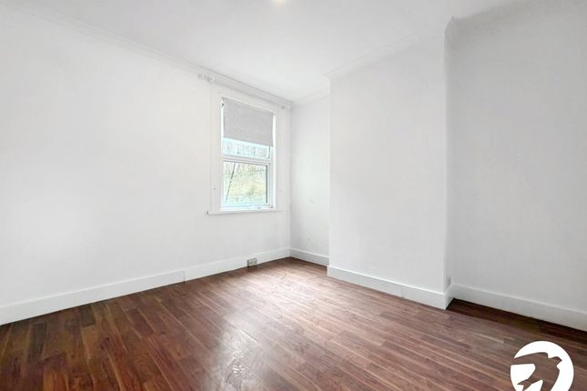 19, Viewland Road, London photo 2