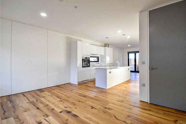 24, Lockhart Way, Cambridge photo 4