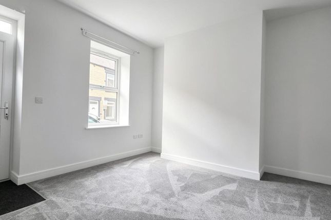 17a Castle Street, Barnsley photo 3
