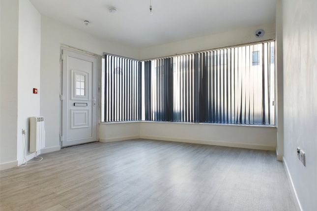 Flat 1, 3, Boundary Road, Hove photo 2