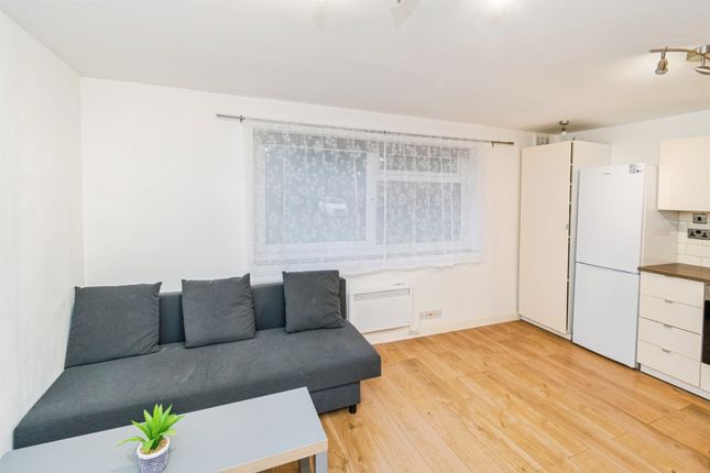 Flat 1, Rodney Court, Anson Drive, Southampton photo 3