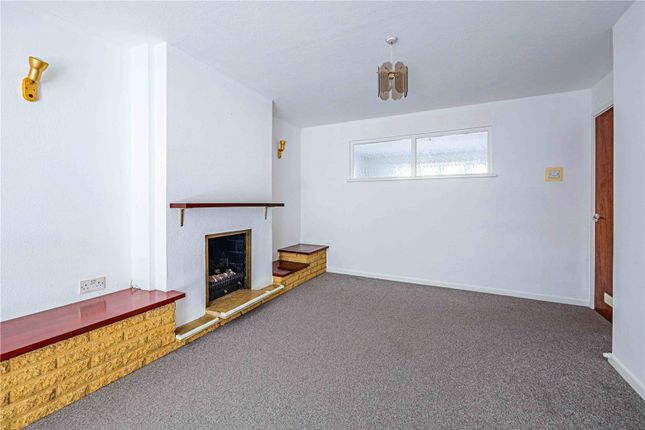 24, Ridge Lea, Hemel Hempstead photo 2