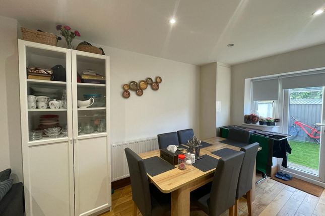 47, Manor Road, Mitcham photo 2
