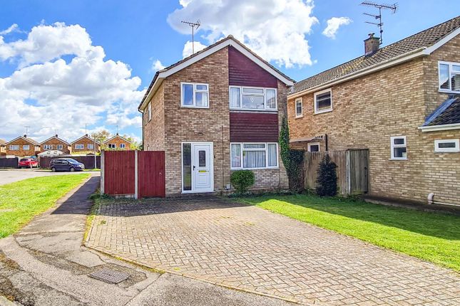 Detached house for sale in Woodman Close, Leighton Buzzard
