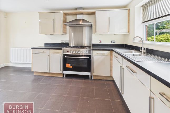 Oak House, Station Road, Retford photo 3