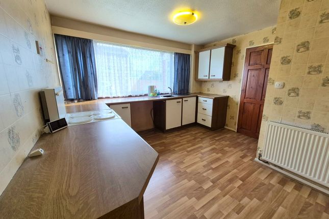 12, Thurston, Skelmersdale photo 3