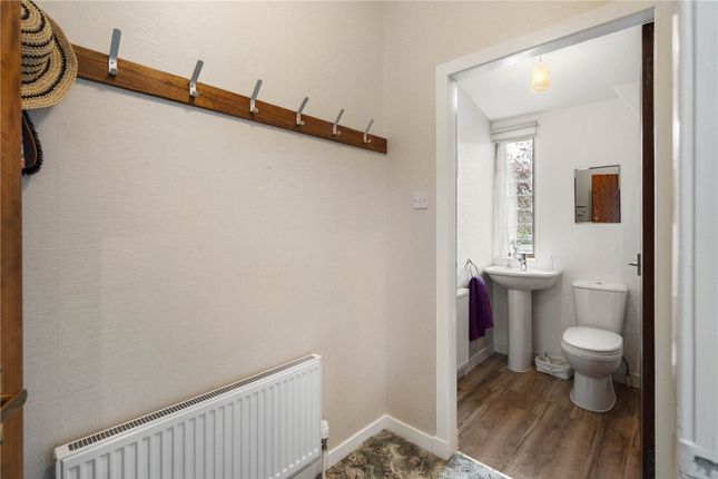 15, Burnbrae, Edinburgh photo 4