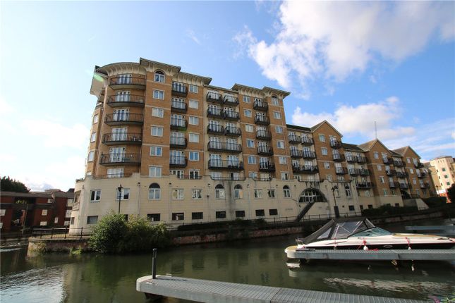 Flat to rent in Blakes Quay, Gas Works Road, Reading, Berkshire RG1