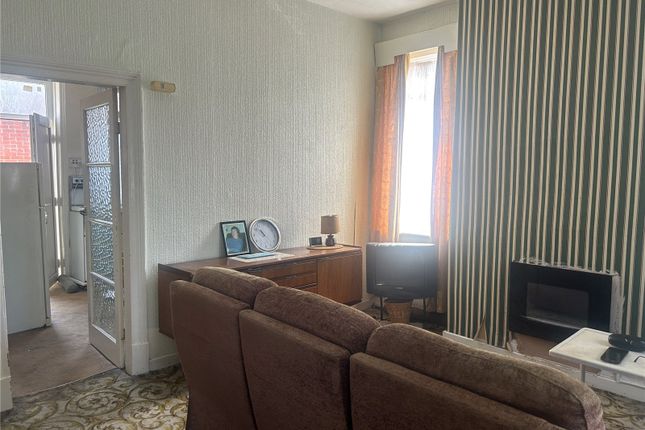 47, Worsley Street, Oldham photo 3