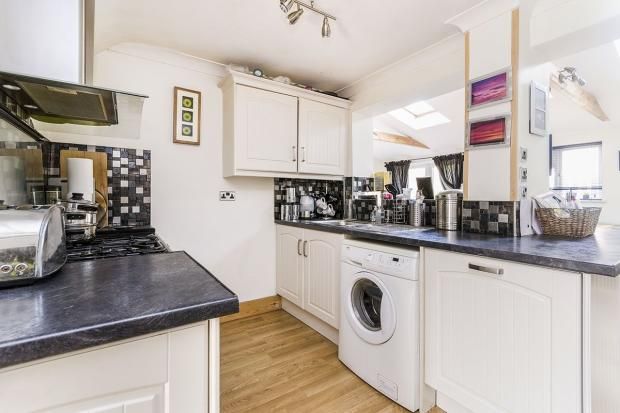 Room 7 (Top Floor RHS), 44, Fromond Road, Winchester photo 4