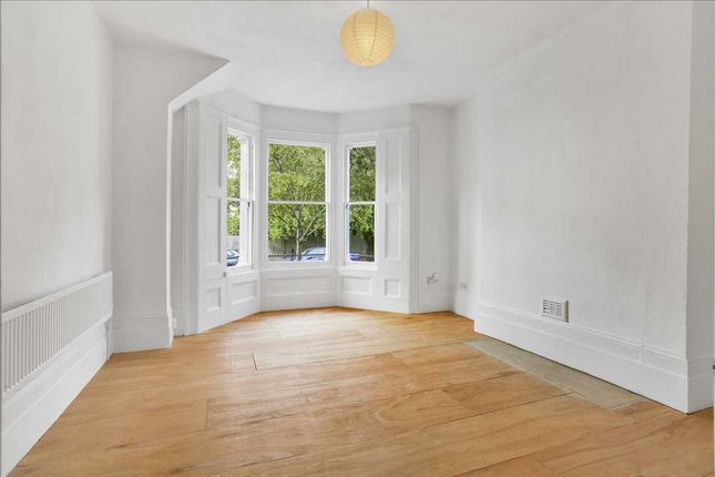 2b, Montpelier Grove, London photo 4