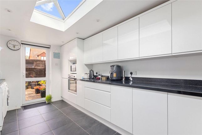 34, Bridgemary Grove, Gosport photo 2