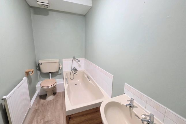 13, Beech Court, Rednal photo 3