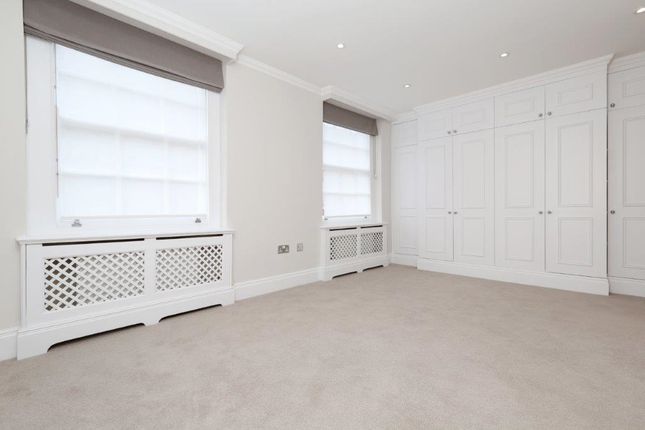 Flat 2, 28a, Seymour Place, London photo 2