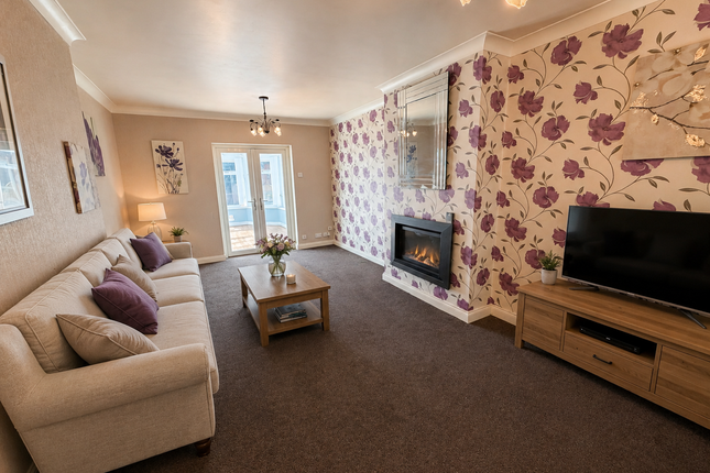 30, Denry Crescent, Newcastle-under-Lyme photo 4