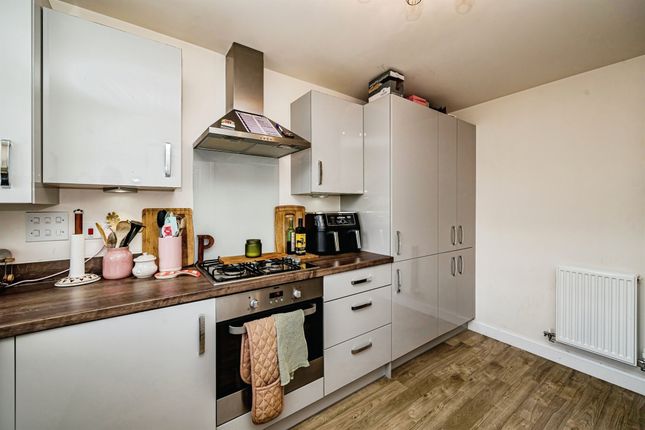 32, Aragon Way, Aylesbury photo 4