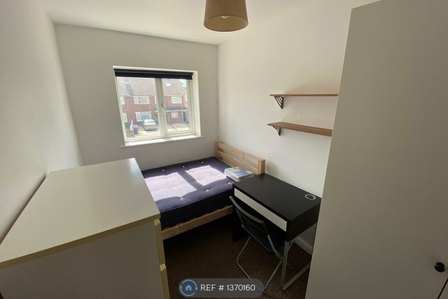 Room to rent in Broad Oak Road, Canterbury