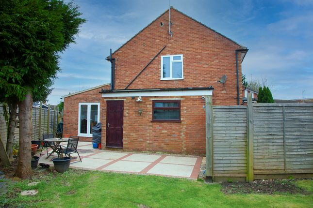 Semi-detached house for sale in Leyfield Road, Aylesbury