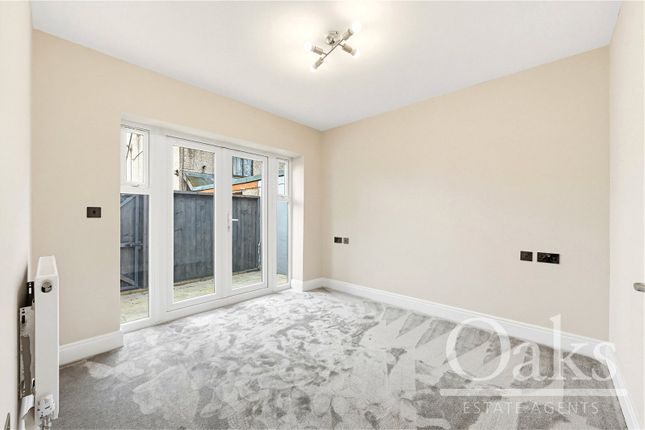 D, 247, Northborough Road, London photo 4