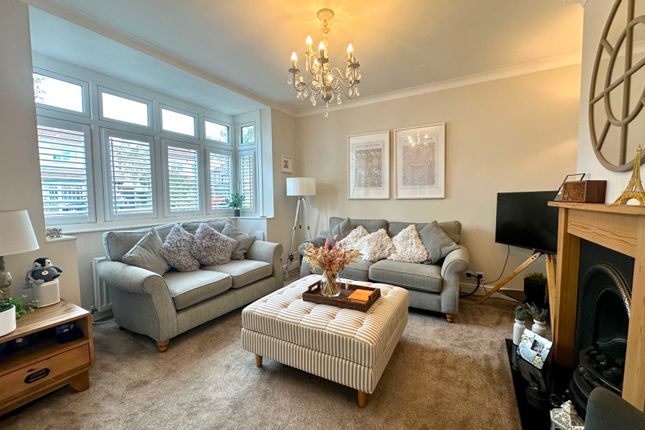 88, Rowan Crescent, Wolverhampton photo 3