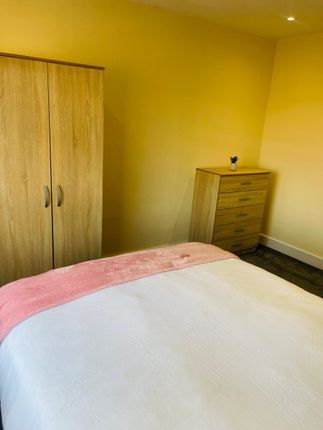 Room 4 116, Springwell Road, Hounslow photo 4
