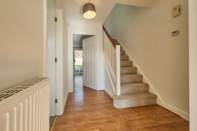 11, Wellington Close, Burbage photo 4
