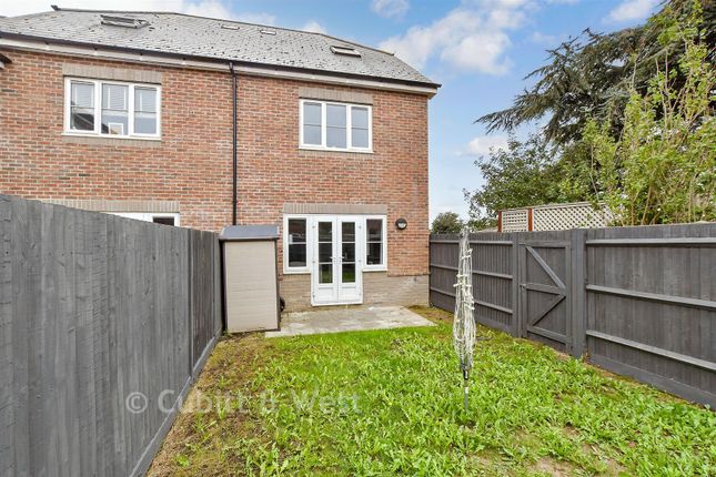 11, Kings Close, Arundel photo 4