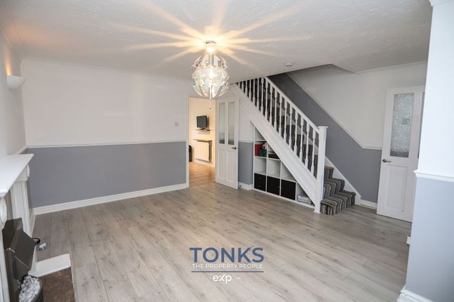 105, Surrey Drive, Kingswinford photo 4