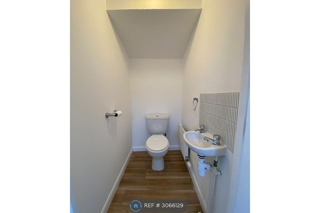 Moorhen Close, Brownhills, Walsall photo 5