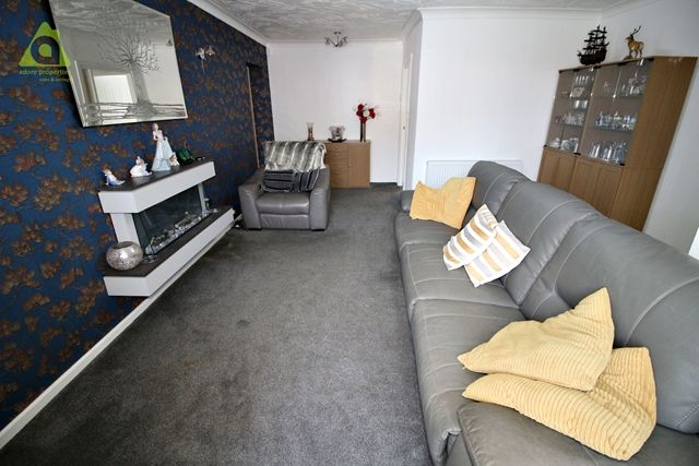 194, Sandy Lane Greater Manchester, Hindley Green photo 3