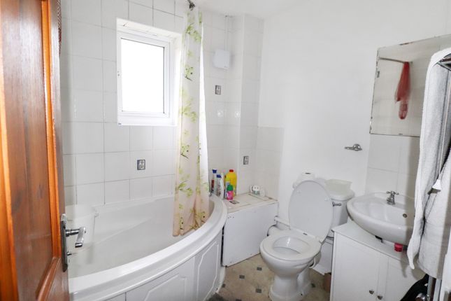 Terraced house for sale in Halifield Drive, Belvedere