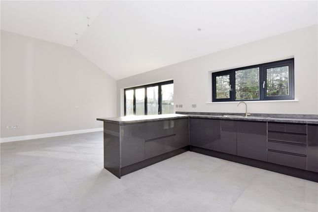 Tarbay Lane, Windsor photo 3