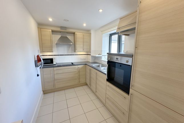 Darkes Lane, Potters Bar photo 3