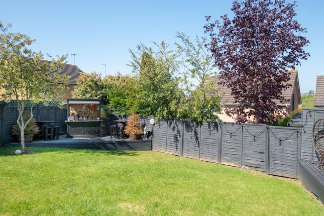9 Burford Way, Wellingborough photo 3