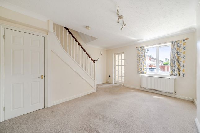 35, Gardenia Drive, Woking photo 4