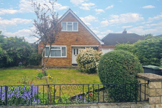 Thumbnail Semi-detached bungalow to rent in Onslow Road, Luton