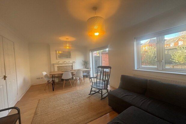 Property to rent in Lewis Crescent, Exeter
