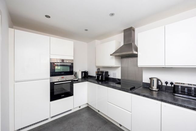 2-bed house on 30 Beacon Crescent, Burgess Hill, £375,000