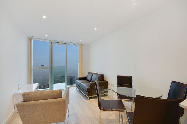 Pinnacle Apartments, Croydon photo 2