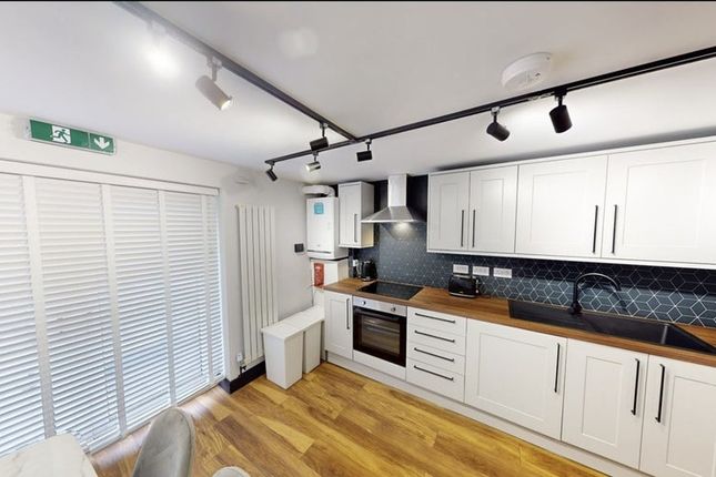 262, Chorley Road( En-suite rooms), Manchester photo 4