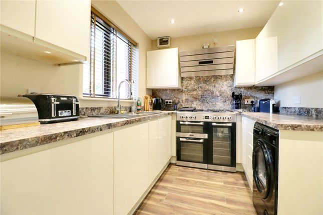 8 Holme Dene, Doncaster photo 2