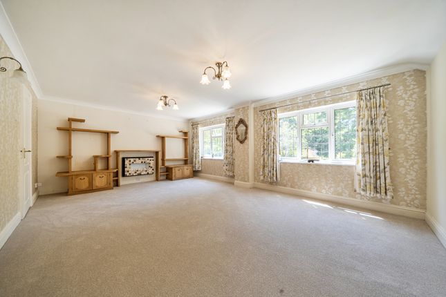 Langleys, Blackhouse Road, Colgate photo 3