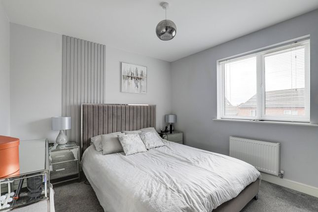 7 Robinson Close, Nottingham photo 4