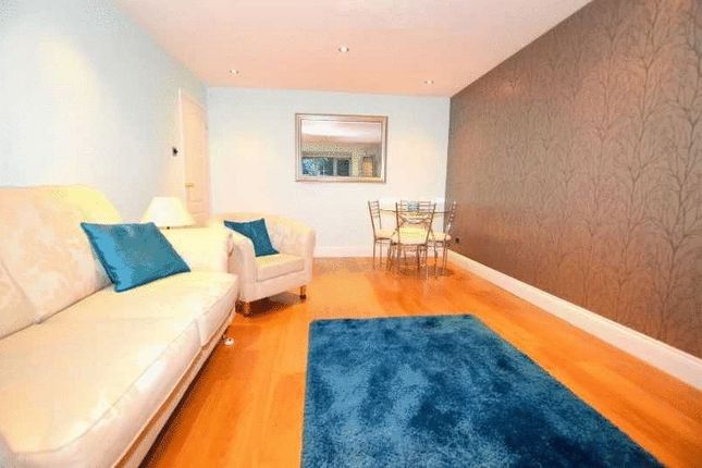 Flat for sale in Laura Court, Parkfield Avenue, North Harrow, Middlesex
