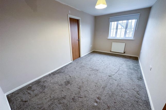 Flat to rent in Primrose Place, Doncaster