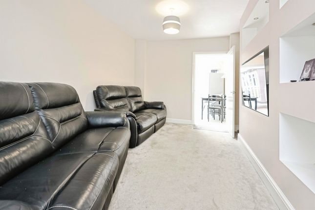 89, Benedon Road, Birmingham photo 4