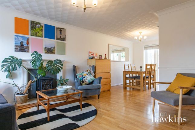 61, Victoria Drive, Lyneham photo 3